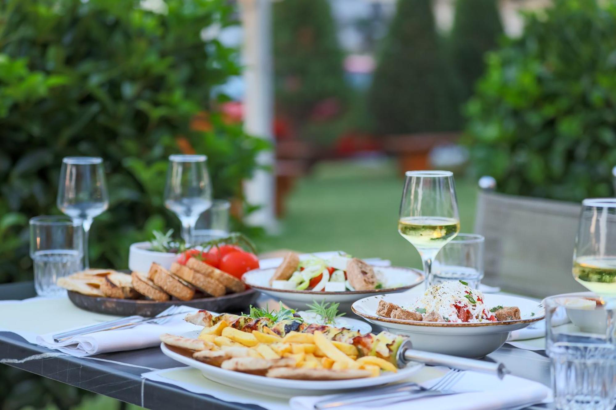 Hotel Yakinthos Paralía Kültér fotó